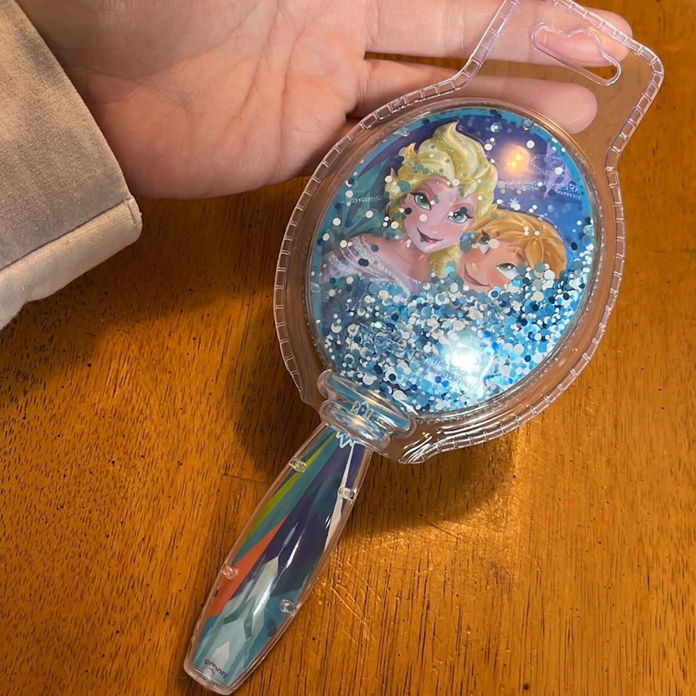 Disney Frozen Anna & Elsa Hair brush NWT